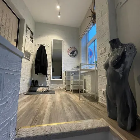 And Cozy Next To Telliskivi شقة تالين